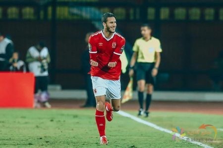 رمضان صبحي محتفلًا بأحد أهدافه مع المارد الأحمر