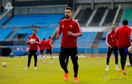 عبدالله السعيد في تدريبات نادي بيراميدز