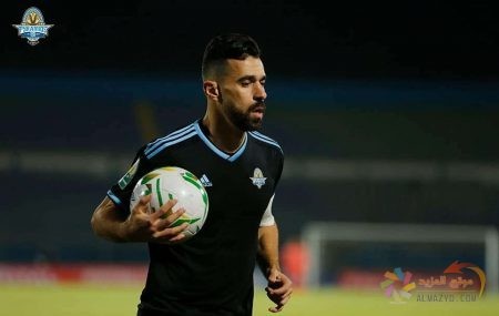 صورة عبدالله السعيد مع نادي Pyramids F.C