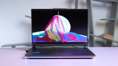 جهاز كمبيوتر ASUS ROG Strix SCAR 16 (2024)