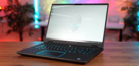 Alienware x16 R2