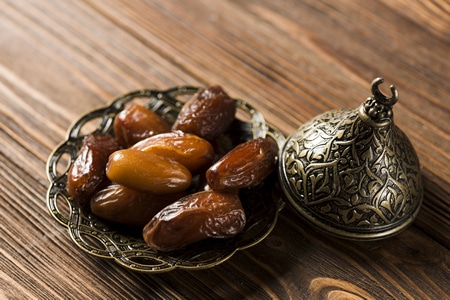 صورة , تمر , النصائح الغذائية , شهر رمضان
