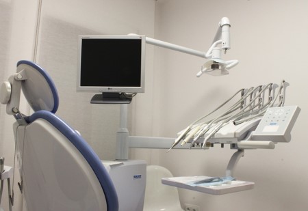 عيادات الأسنان ، أطباء الأسنان ، تقنيات علاج الفم والأسنان ، أمراض الأسنان