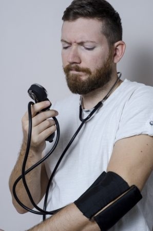صورة , رجل , قياس ضغط الدم , ارتفاع ضغط الدم