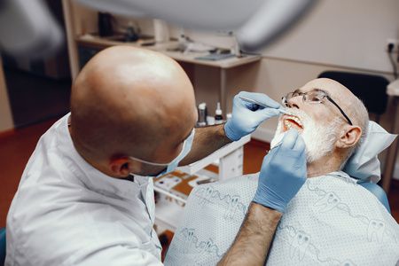 صورة , رجل مريض , طبيب أسنان , طب الأسنان الرقمي