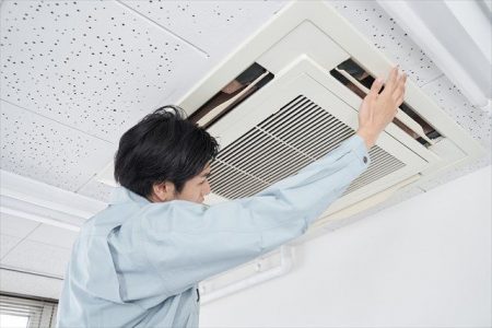 electrician with air conditioner 