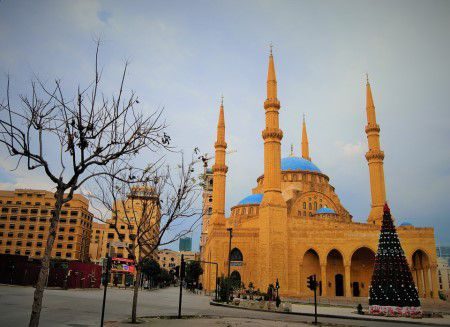 السياحة ، لبنان ، بيروت ، خليج زيتونة ، حي الروشة ، مسجد محمد الأمين ، وايفز أكوا بارك ، المطاعم ، المقاهي