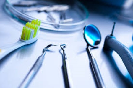 صحة الأسنان ، تسوس الأسنان ، مشاكل اللثة ، سحب عصب السن