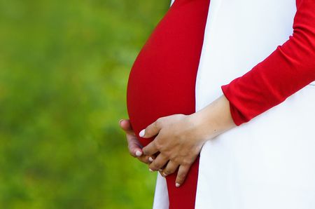 أشهر المعتقدات الخاطئة عن الحمل